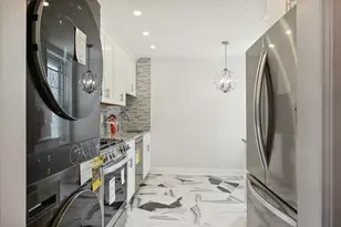 18-65 211th St, New York City, NY 11360 - Photo 23