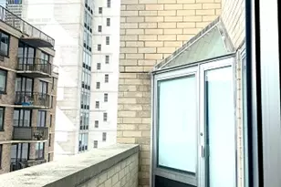 216 E 47th St, New York City, NY 10017 - Photo 15