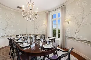 2 E 70th St, New York City, NY 10021 - Photo 3