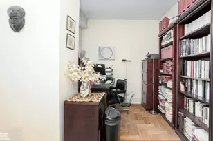 310 W 72nd St, New York City, NY 10023 - Photo 27