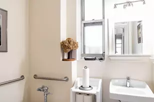 310 W 72nd St, New York City, NY 10023 - Photo 17