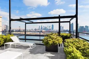 23 Beekman Pl, New York City, NY 10022 - Photo 9