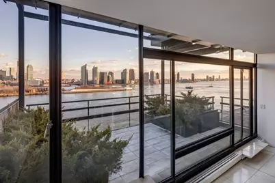 23 Beekman Place, New York City, NY 10022 - Photo 17