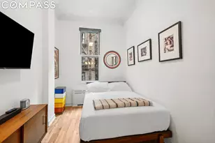 172 W 82 St, New York City, NY 10024 - Photo 9