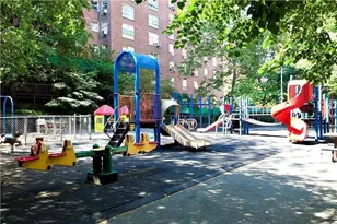 549 W 123rd St, New York City, NY 10027 - Photo 23