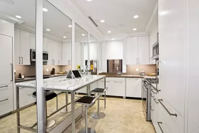 781 5th Avenue #1101, New York City, NY 10022 - Photo 19