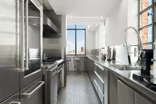 704 Broadway, New York City, NY 10003 - Photo 15