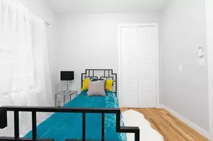 390 E 49th St, New York City, NY 11203 - Photo 11