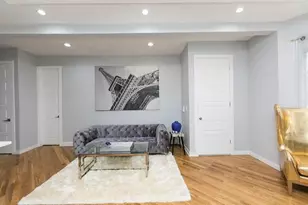 390 E 49th St, New York City, NY 11203 - Photo 17