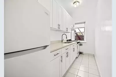63-109 Saunders Street #A11, New York City, NY 11374 - Photo 5