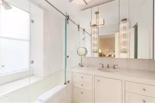 781 5th Ave, New York City, NY 10022 - Photo 5