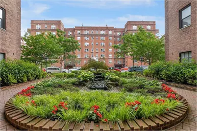 69-10 Yellowstone Boulevard #612, New York City, NY 11375 - Photo 7