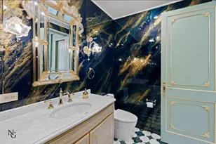 1600 Broadway, New York City, NY 10019 - Photo 17