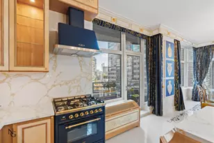1600 Broadway, New York City, NY 10019 - Photo 5