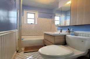 21-58 35th St, New York City, NY 11105 - Photo 5