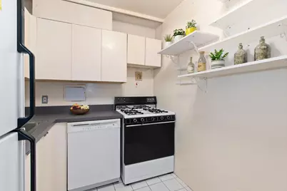 360 E 72nd Street #A900, New York City, NY 10021 - Photo 3