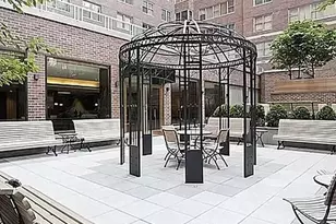 360 E 72nd St, New York City, NY 10021 - Photo 21