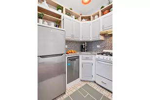 146 W 82 St, New York City, NY 10024 - Photo 21