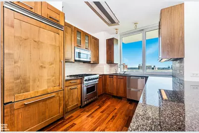 640 W 237th Street #11A, New York City, NY 10463 - Photo 9