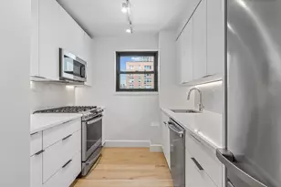 305 E 72nd St, New York City, NY 10021 - Photo 11