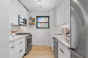 305 E 72nd St, New York City, NY 10021 - Photo 9