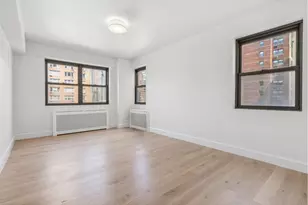 305 E 72nd St, New York City, NY 10021 - Photo 7