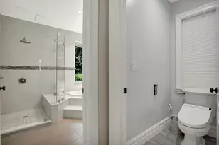 5 Boulevard, New York City, NY 11357 - Photo 33