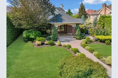 5 Boulevard, New York City, NY 11357 - Photo 3