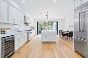 34 Madison St, New York City, NY 11238 - Photo 5