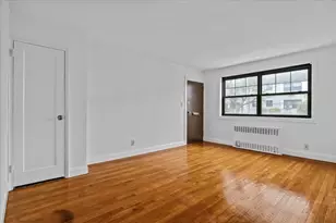 67-47 136th St, New York City, NY 11367 - Photo 3