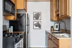 340 E 93rd St, New York City, NY 10128 - Photo 3