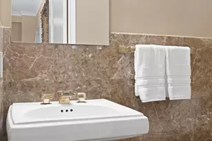 710 Park Ave, New York City, NY 10021 - Photo 9