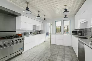 159 E 71st St, New York City, NY 10021 - Photo 9