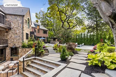 176 Benedict Road, New York City, NY 10304 - Photo 37