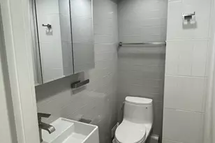 586 Pacific St, New York City, NY 11217 - Photo 9