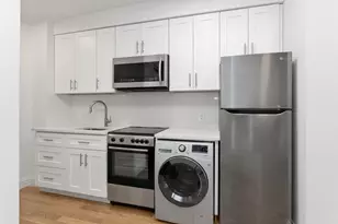 221 E 89th St, New York City, NY 10128 - Photo 3