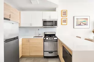 9 Barrow St, New York City, NY 10014 - Photo 21