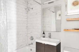 9 Barrow St, New York City, NY 10014 - Photo 17