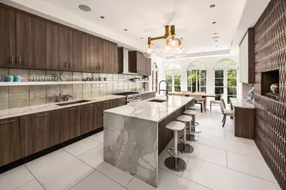 180 E 75th Street, New York City, NY 10021 - Photo 11