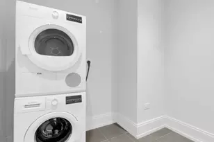 301 E 50th St, New York City, NY 10022 - Photo 13