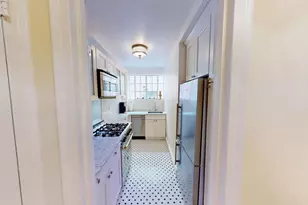 325 E 41st St, New York City, NY 10017 - Photo 5