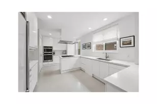 155 E 72nd St, New York City, NY 10021 - Photo 5