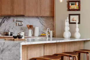 140 W 81st St, New York City, NY 10024 - Photo 3