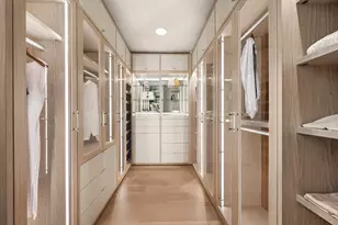 140 W 81st St, New York City, NY 10024 - Photo 9