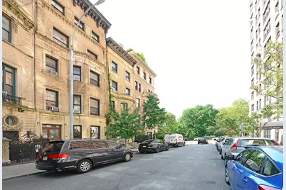 318 W 75th Street, New York City, NY 10023 - Photo 9