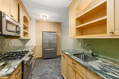 116 Pinehurst Avenue #D11, New York City, NY 10033 - Photo 5