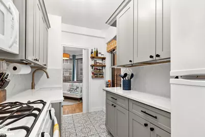 215 E 79th Street #6F, New York City, NY 10075 - Photo 5