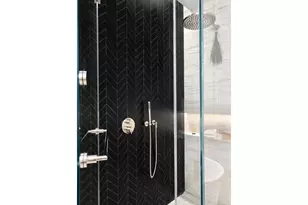 215 W 28th St, New York City, NY 10001 - Photo 11