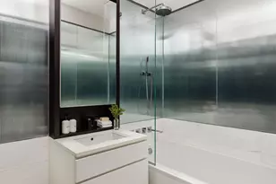 157 W 57th St, New York City, NY 10019 - Photo 15