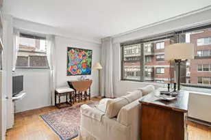 360 E 72nd St, New York City, NY 10021 - Photo 3